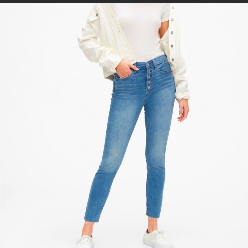 GAP  High Rise Curvy True Skinny Ankle Jeans, Medium light wash - 26 R